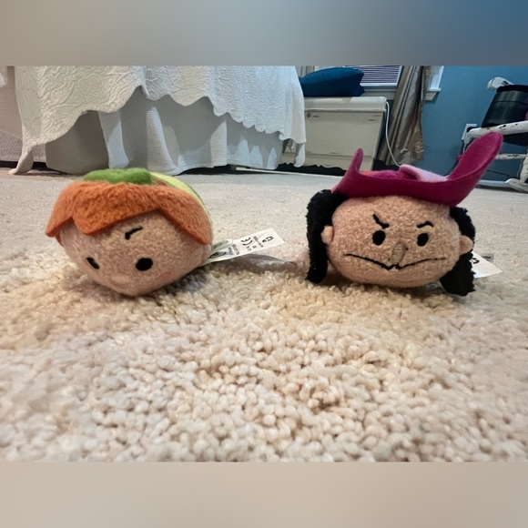 Disney Other - Disney Peter Pan and Captain Hook Tsum Tsums